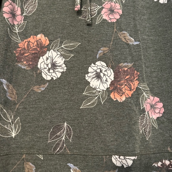 Maurice’s Green Floral Cowl Neck Sweatshirt - Picture 3 of 9